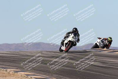 media/Dec-07-2025-CVMA (Sun) [[3e7d2de5dc]]/Race 7-Formula Lightweight Twins Shootout/